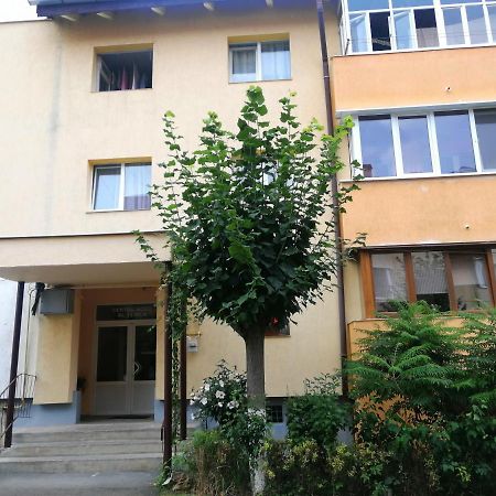 Rîşnov Rosenau Apartment المظهر الخارجي الصورة